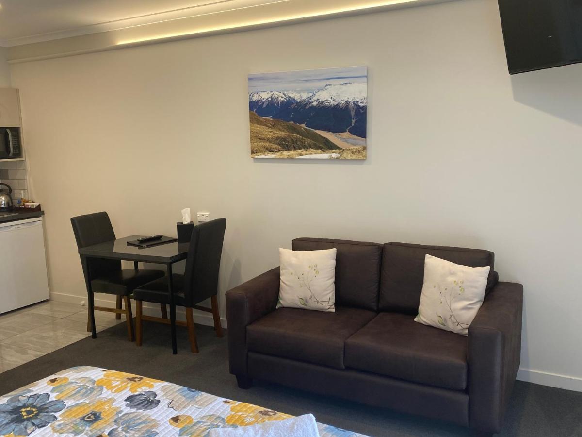 Bigsky Motels โอมารามา ภายนอก รูปภาพ